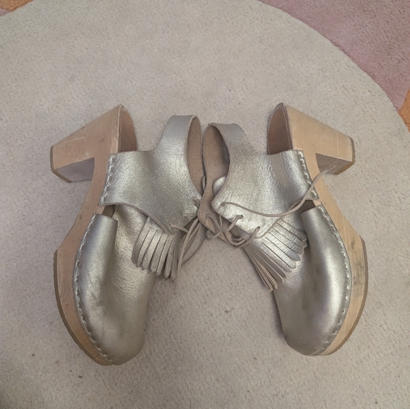 Bryr Sofie Clogs - Picture 1 of 9